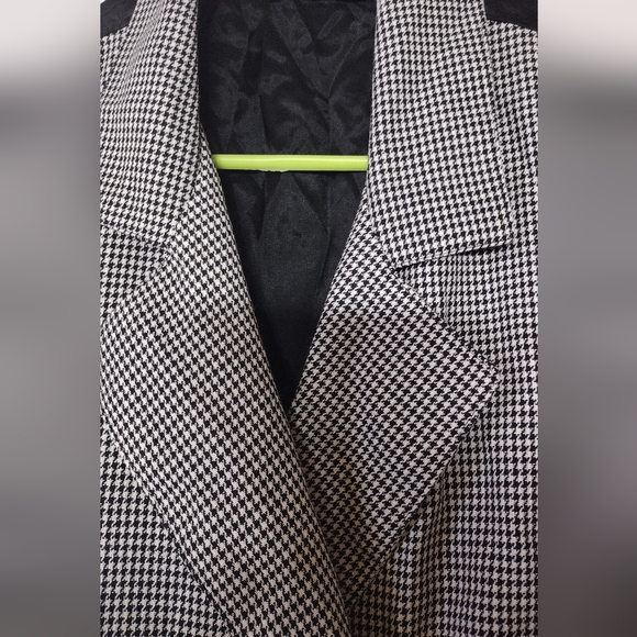 Vintage 1980s Inclinations houndstooth button front vest - Picture 7 of 9